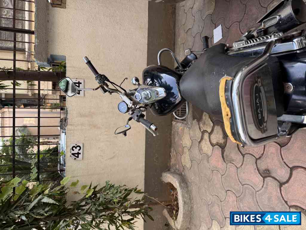 Bajaj Avenger 220 DTS-i