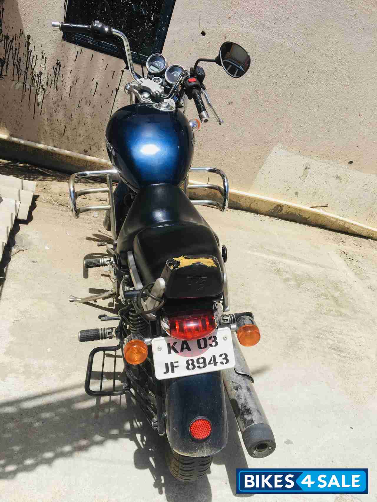 Marine Blue Royal Enfield Thunderbird 350 Marine Blue Royal Enfield Thunderbird 350