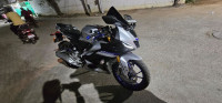 White Metallic Yamaha R15M