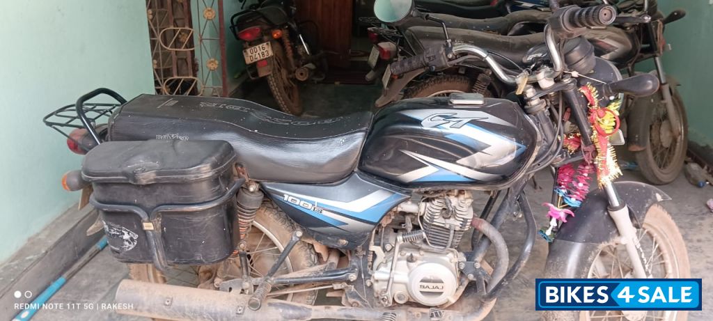 Black Bajaj CT 100B