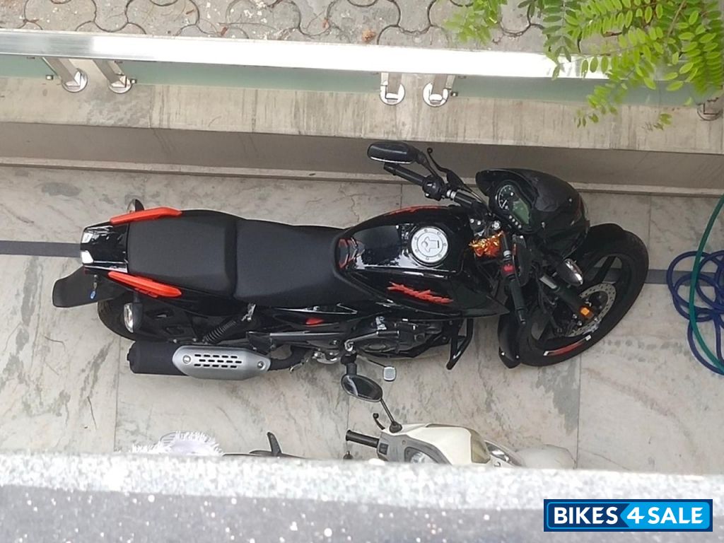 Bajaj Pulsar 125 Split Seat