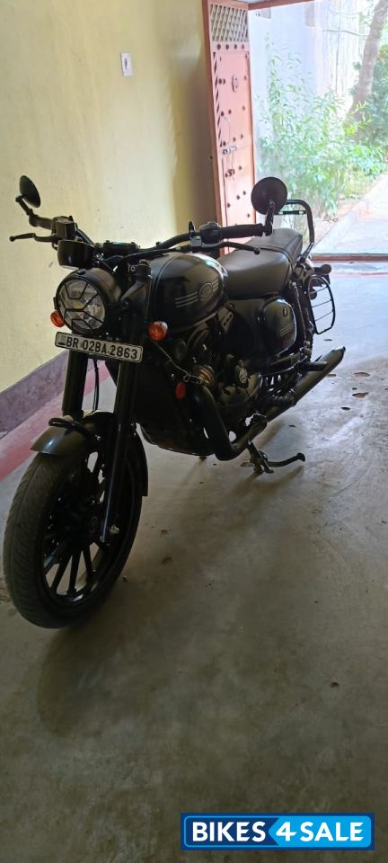 Jawa 42 Dual Channel ABS AllStar Black