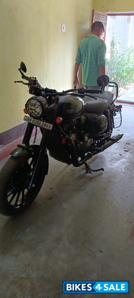 Jawa 42 Dual Channel ABS AllStar Black