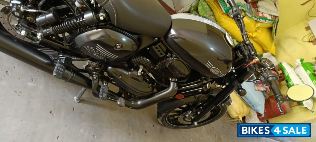 Jawa 42 Dual Channel ABS AllStar Black