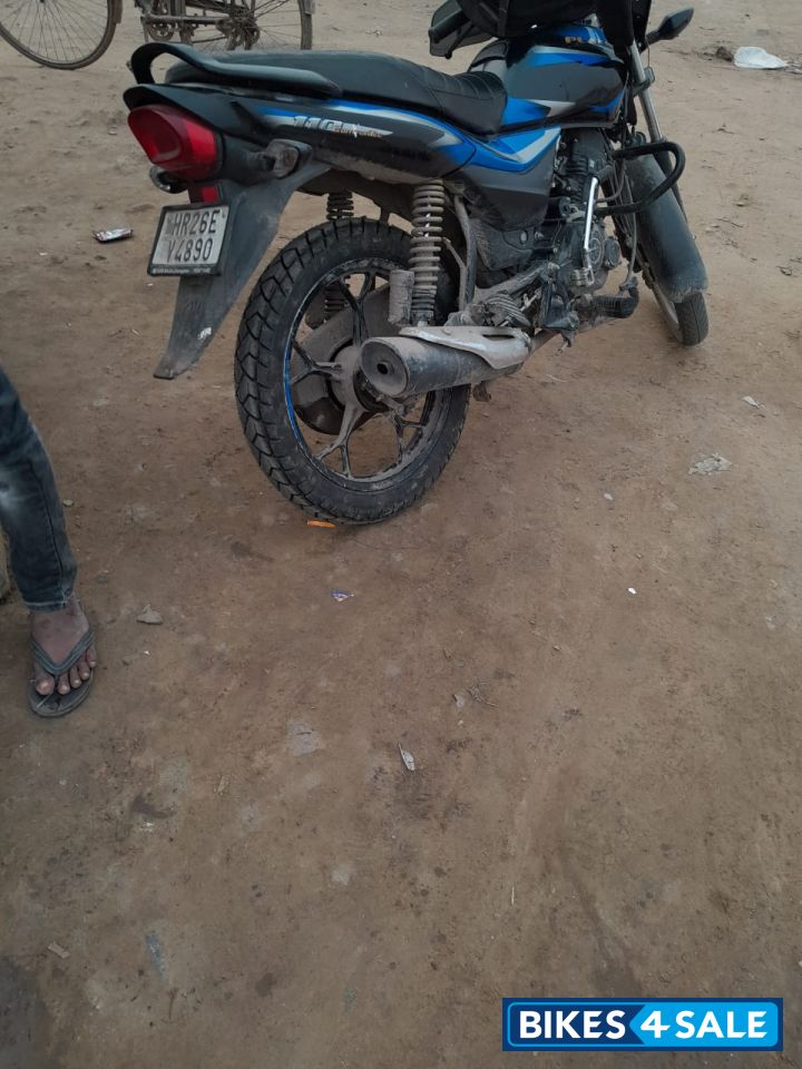 Blue Bajaj Platina 110