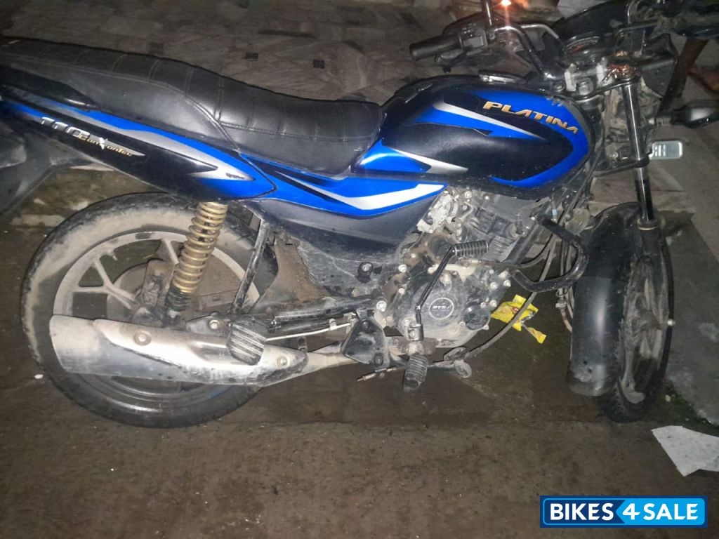 Blue Bajaj Platina 110