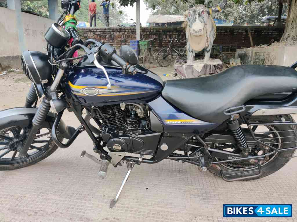 Bajaj Avenger Street 150