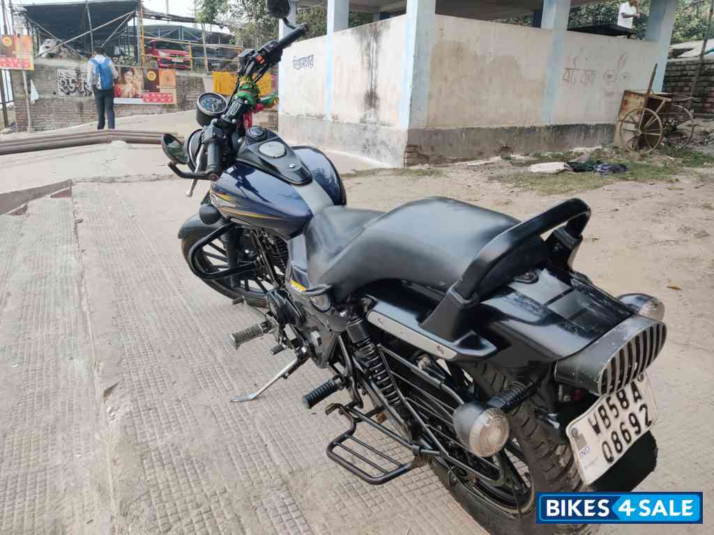 Bajaj Avenger Street 150