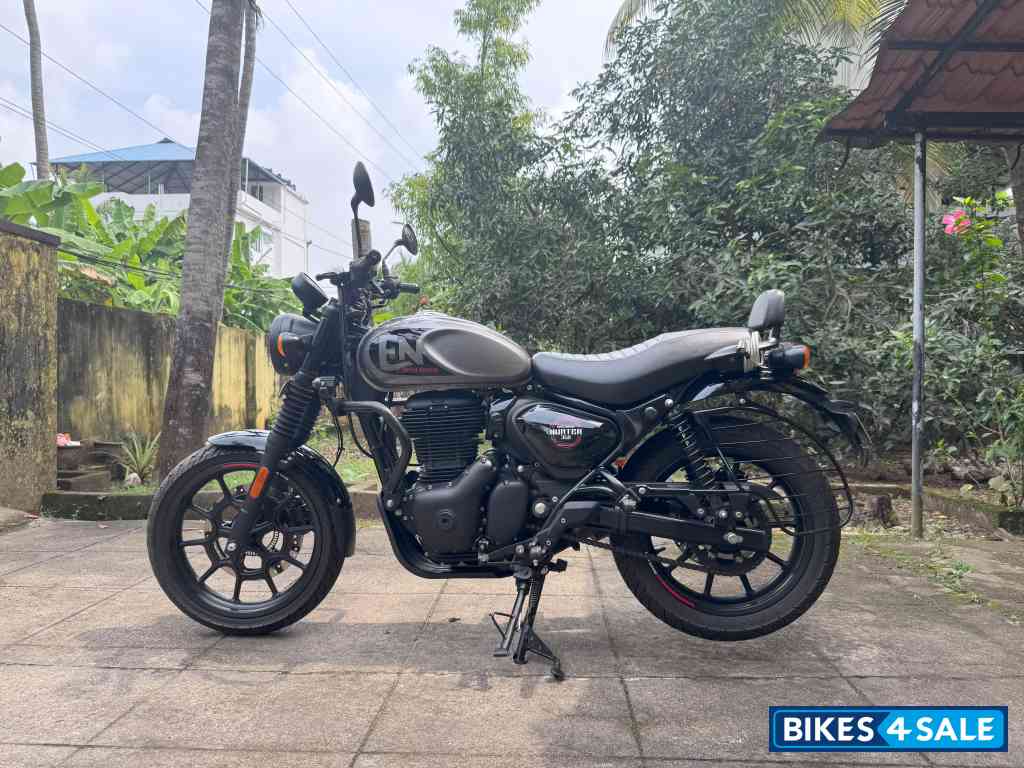 Royal Enfield Hunter 350 Metro