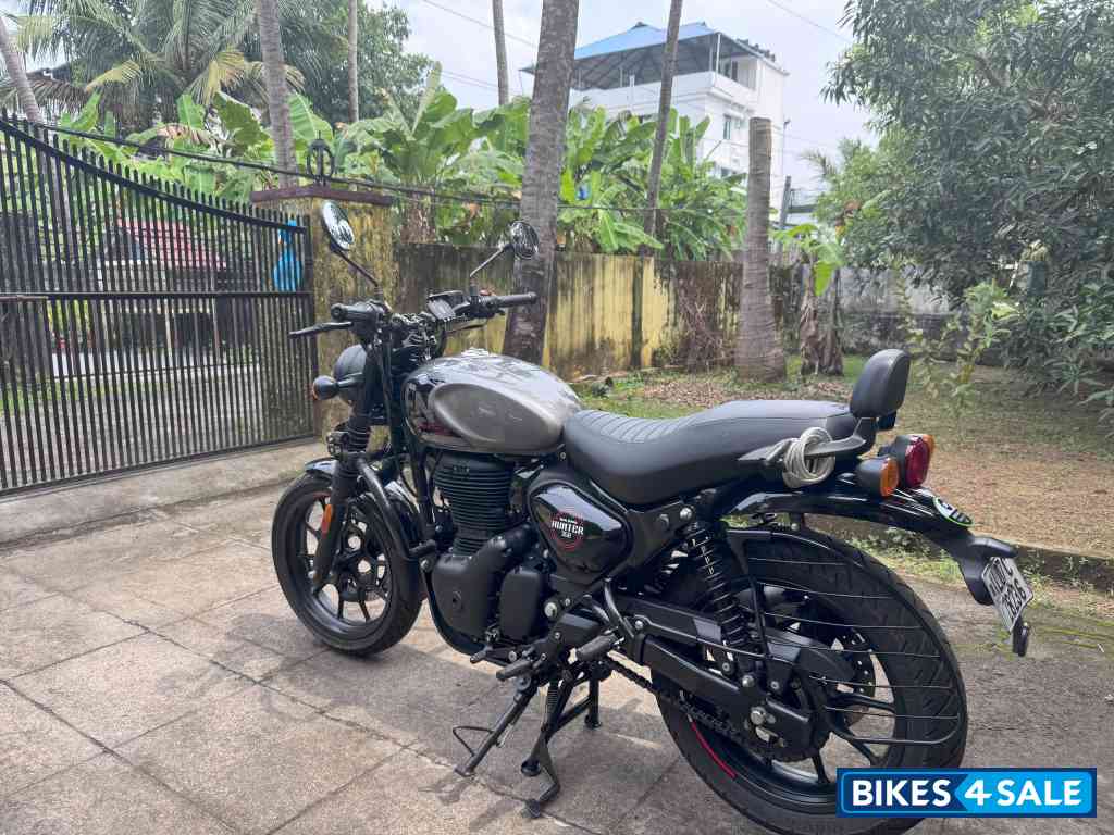 Royal Enfield Hunter 350 Metro