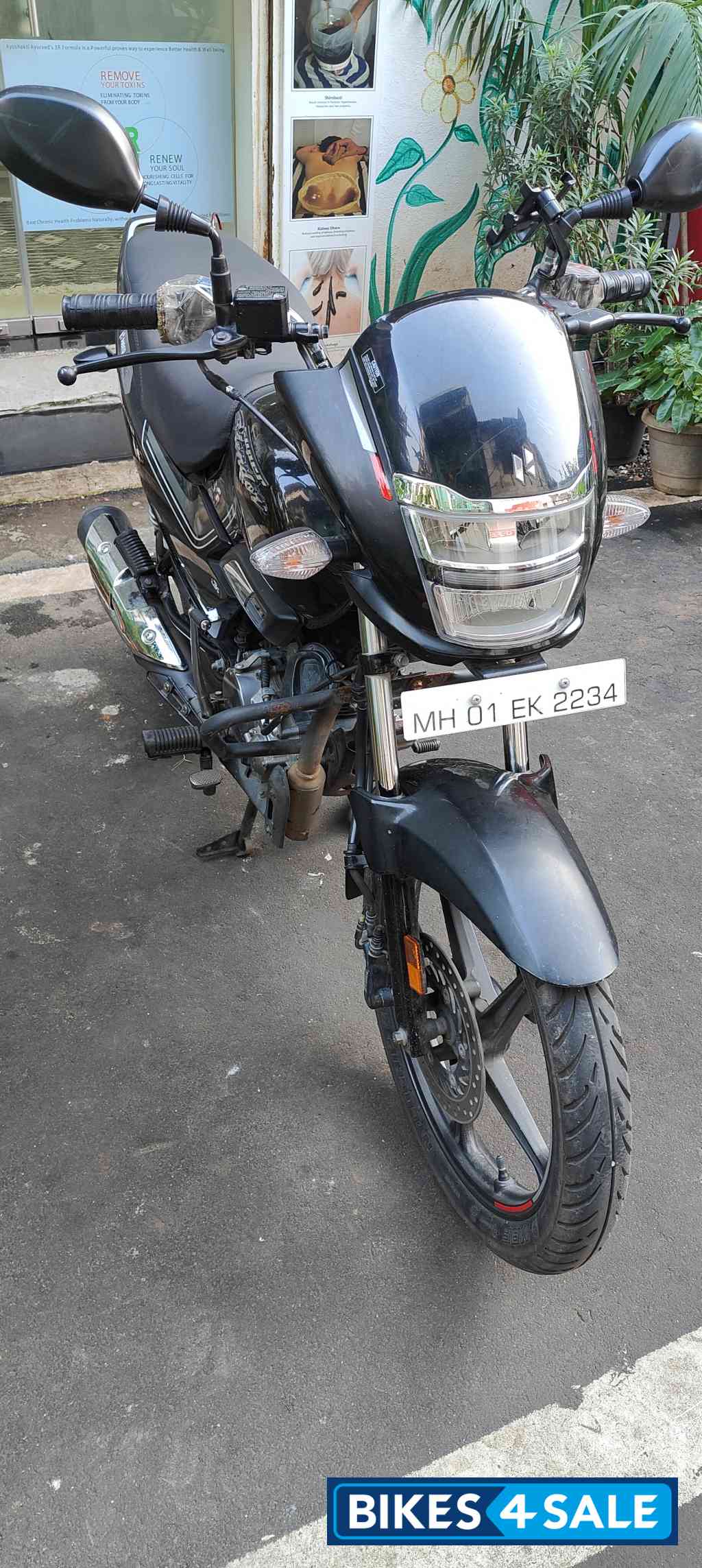 Black Hero Super Splendor XTEC
