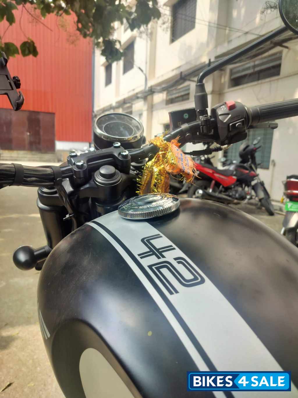 Jawa 42 Dual Channel ABS Cosmic Carbon