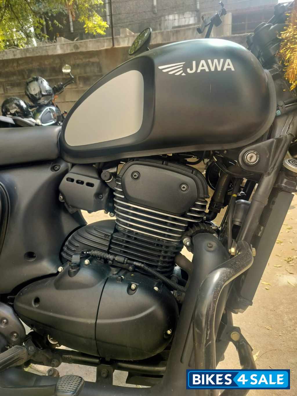 Jawa 42 Dual Channel ABS Cosmic Carbon
