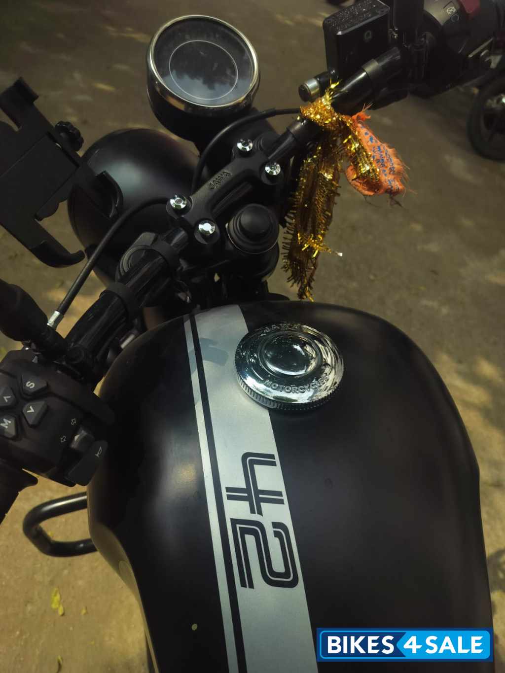 Jawa 42 Dual Channel ABS Cosmic Carbon