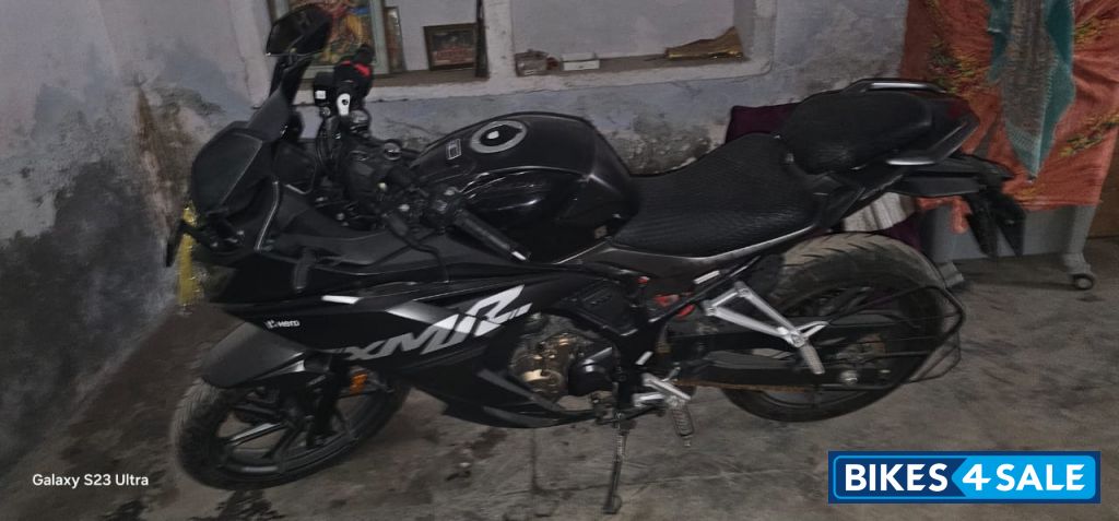 Matte Phantom Black Hero Karizma XMR