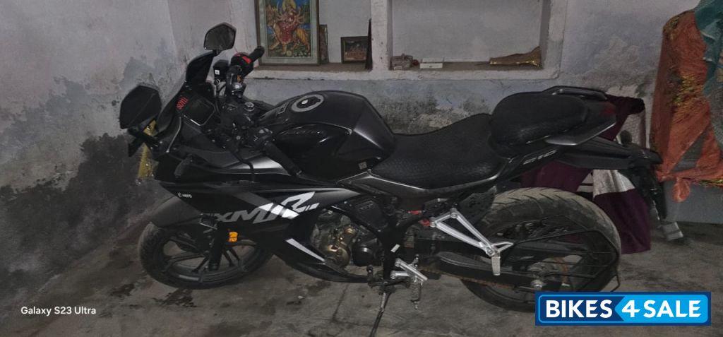 Matte Phantom Black Hero Karizma XMR