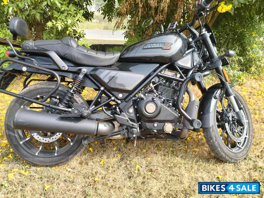 Black Harley Davidson X440 S