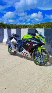 Kawasaki Ninja 300 BS6