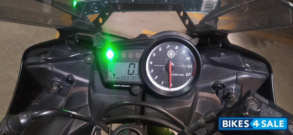 Spark Green Yamaha YZF R15 S