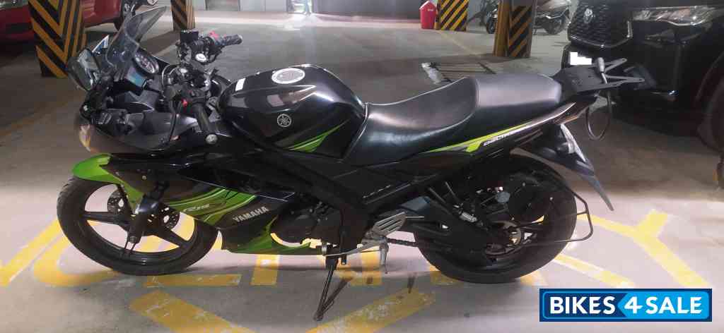 Spark Green Yamaha YZF R15 S