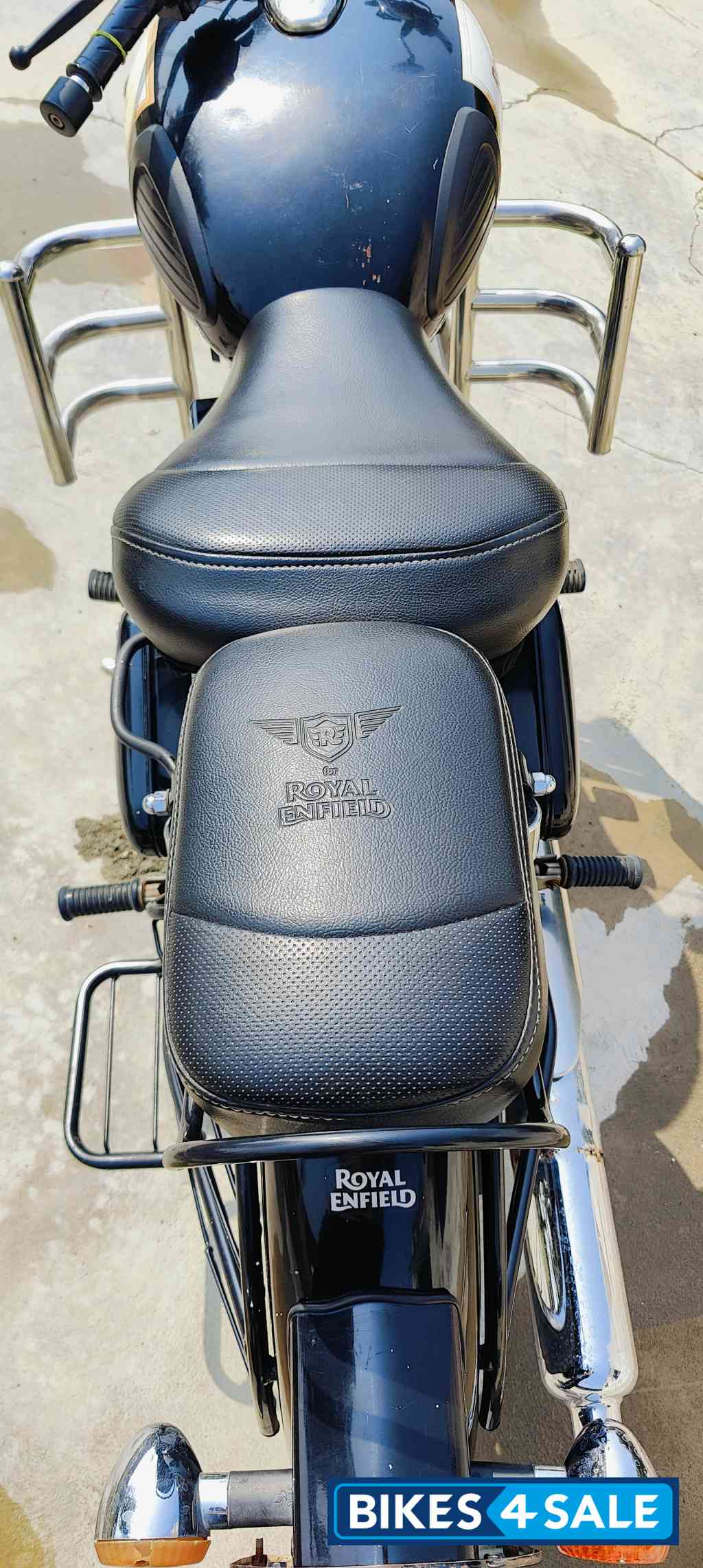 Black Royal Enfield Classic 350