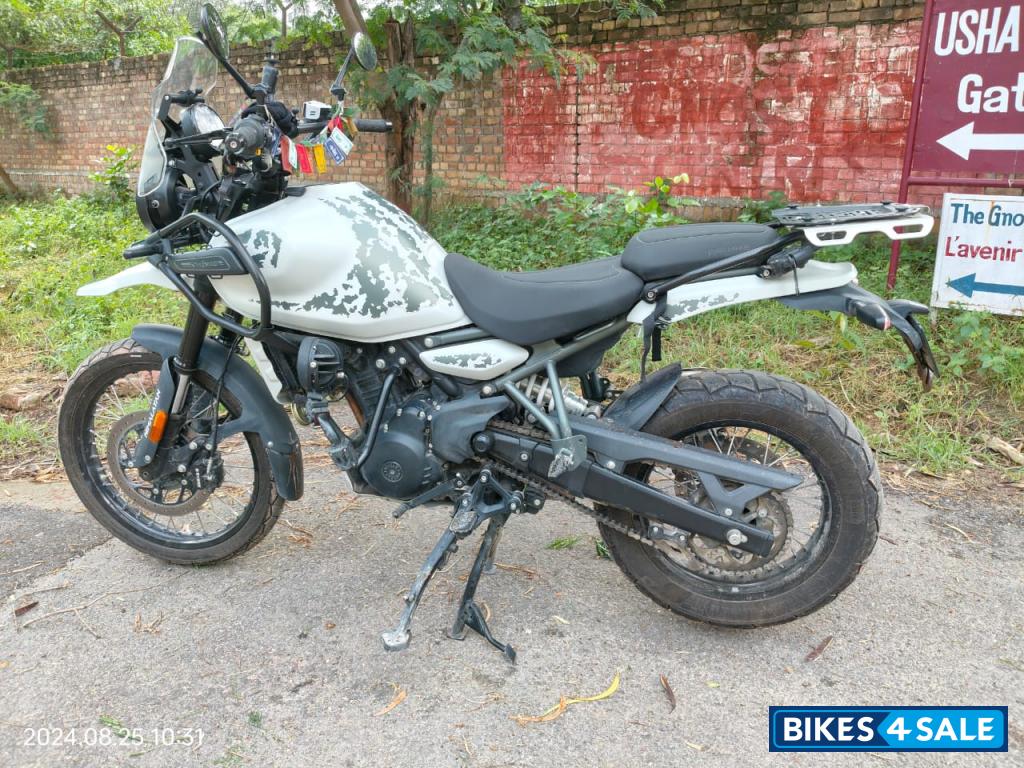 Royal Enfield Himalayan 452