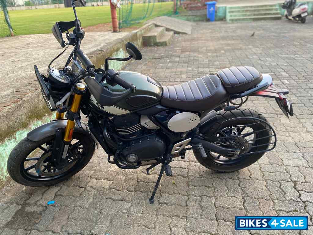 Triumph Scrambler 400 X