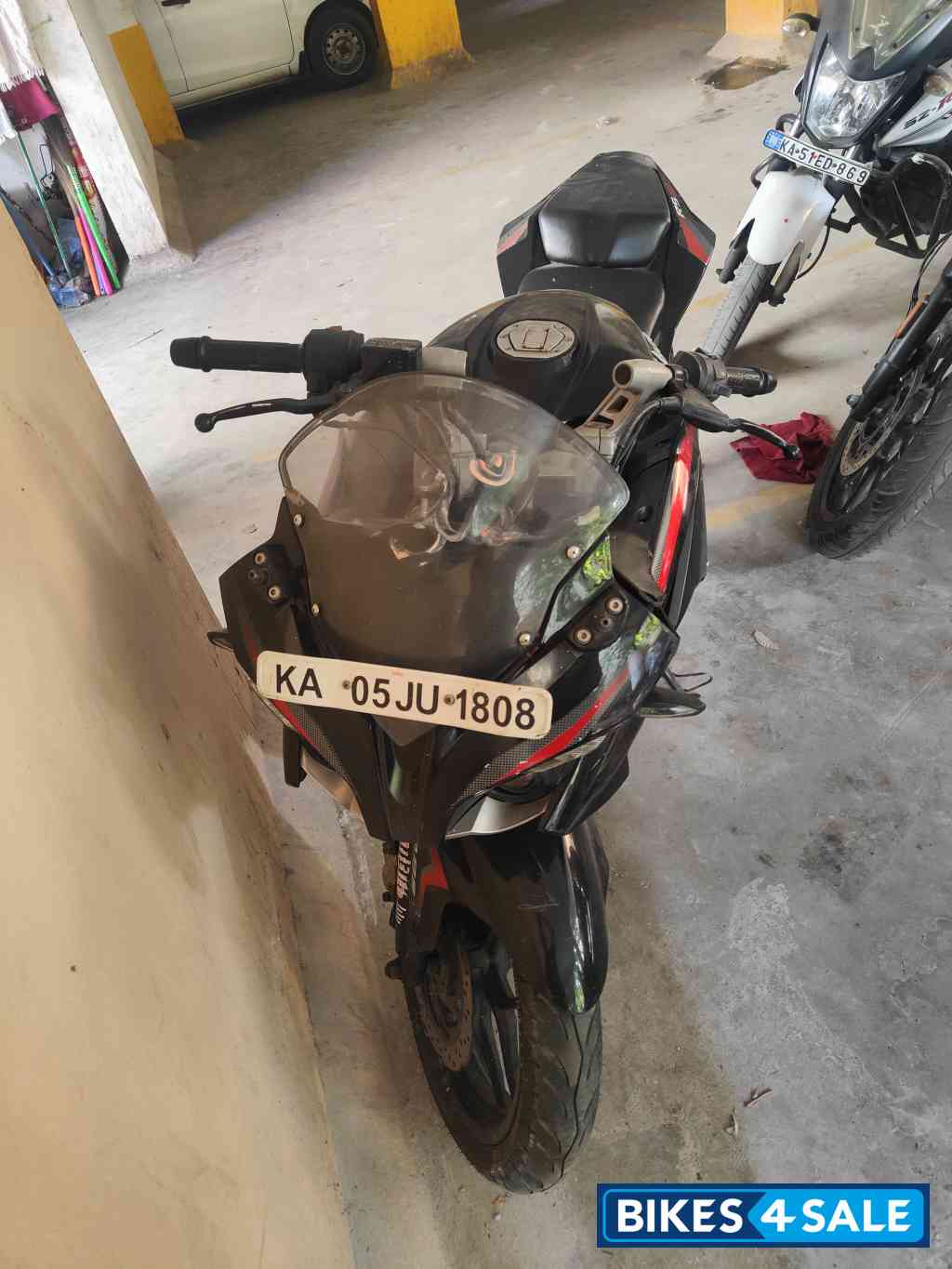 Bajaj Pulsar RS 200