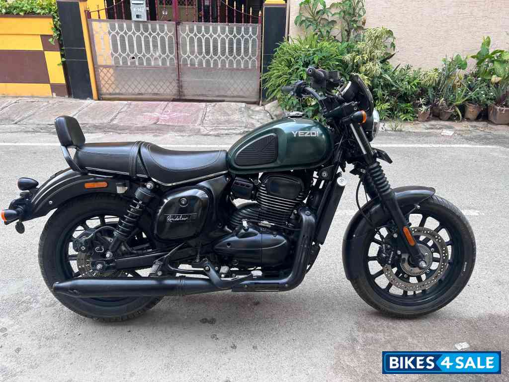 Hunter Green Yezdi Roadster Dark