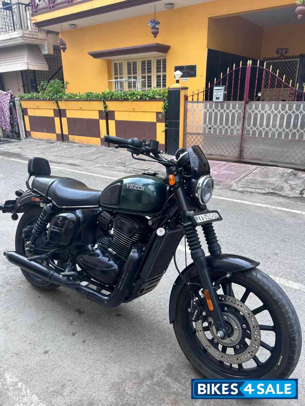 Hunter Green Yezdi Roadster Dark