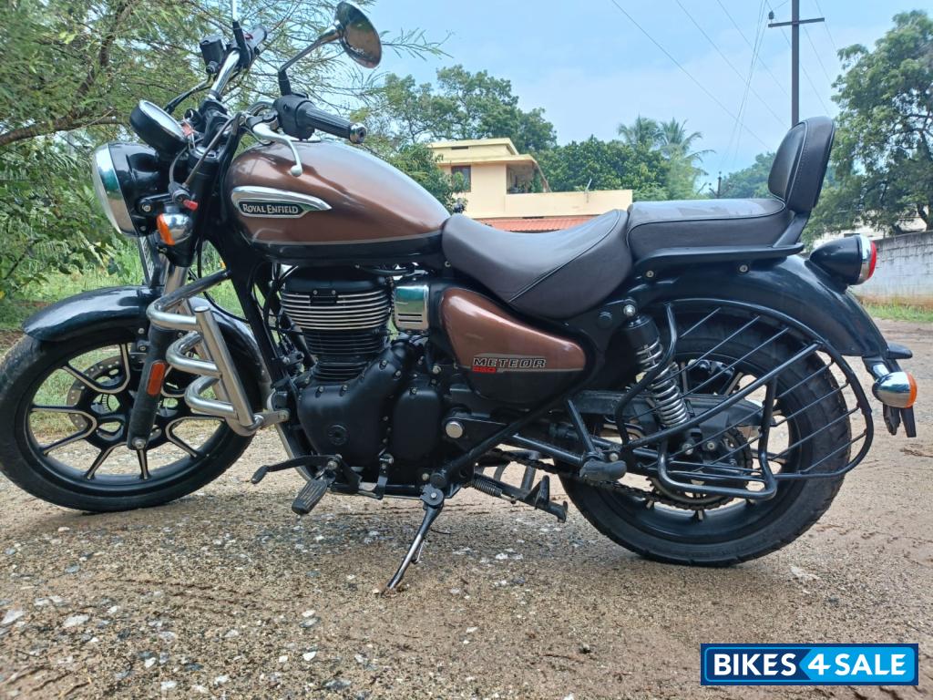Royal Enfield Meteor 350 Supernova