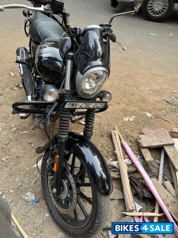 Black Bajaj Avenger Street 160 BS6