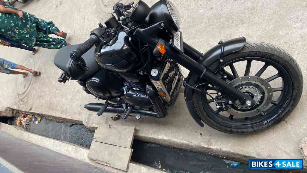 Jawa 42 Dual Channel ABS AllStar Black