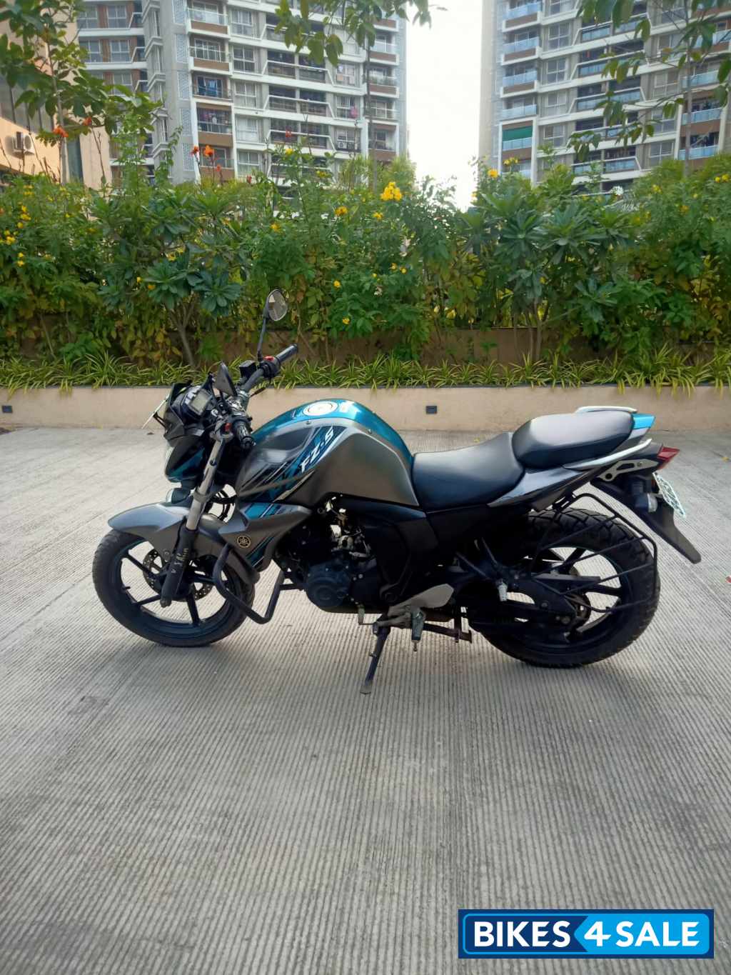 Yamaha FZ
