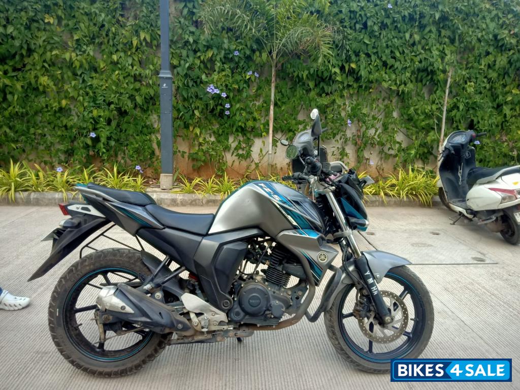 Yamaha FZ