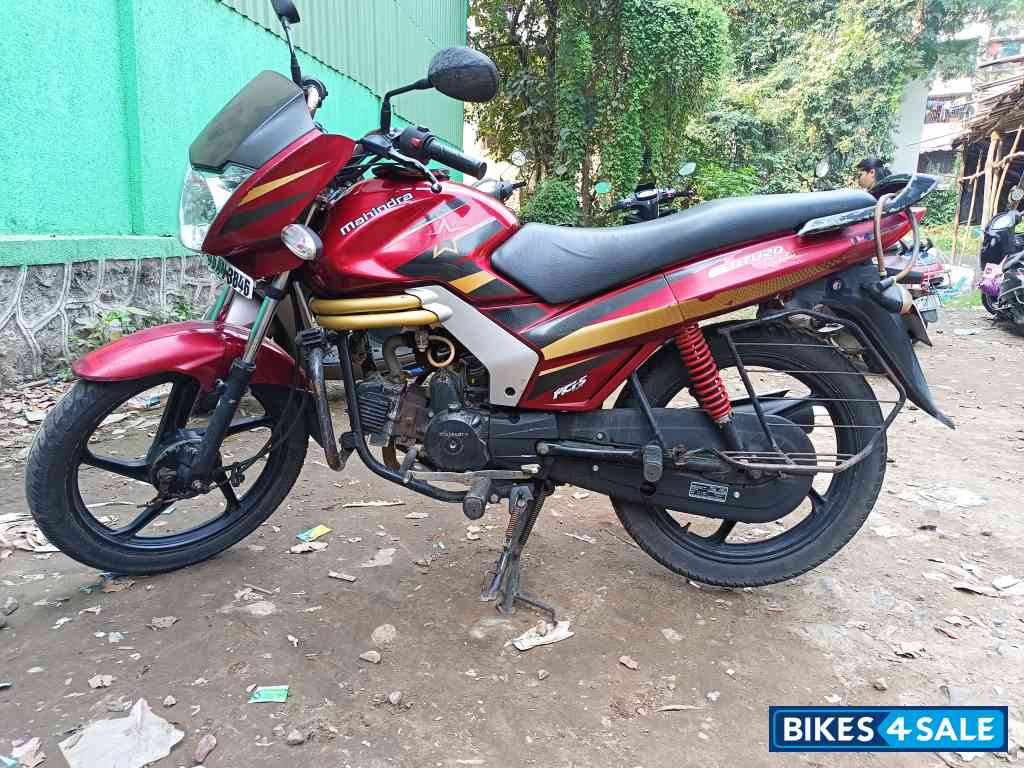 Mahindra Centuro Rockstar