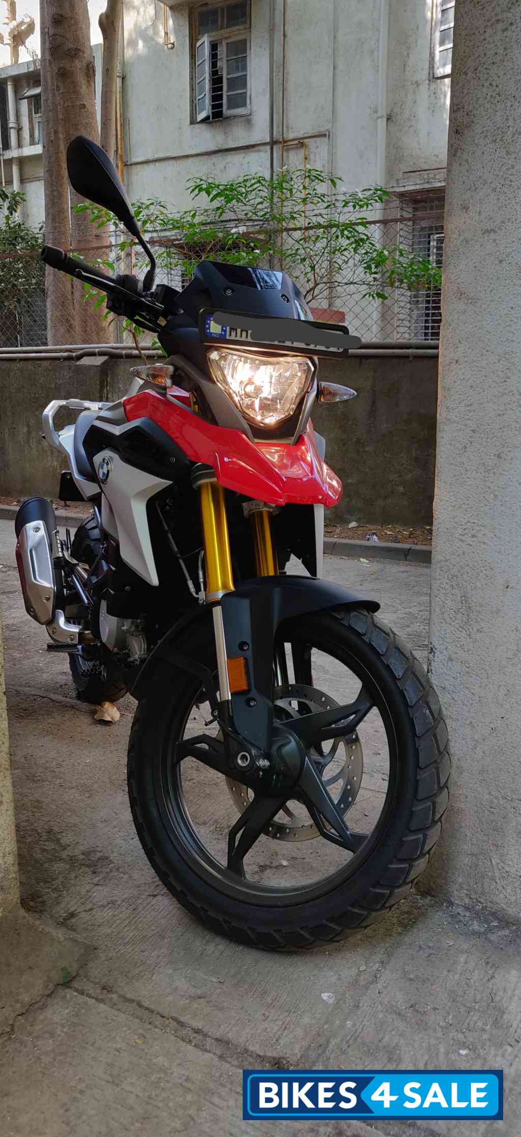 Racing Red BMW G 310 GS