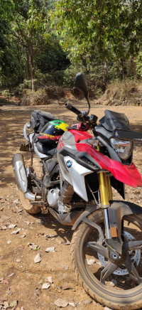 Racing Red BMW G 310 GS