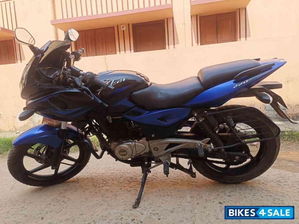 Black And Blue Bajaj Pulsar 220F