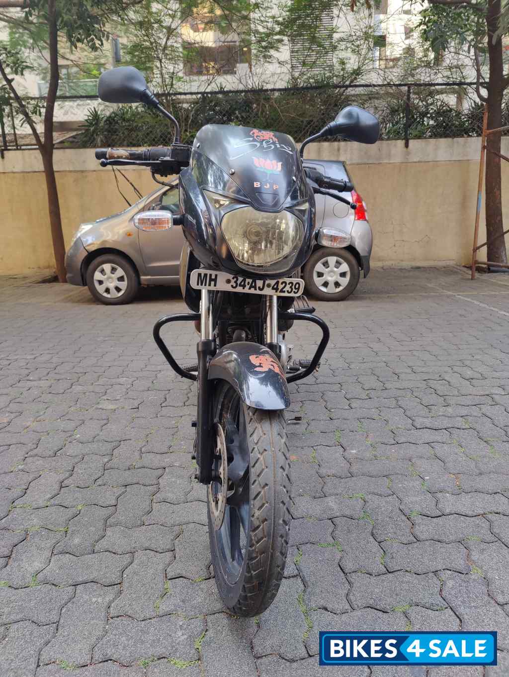 Black Bajaj Pulsar 150