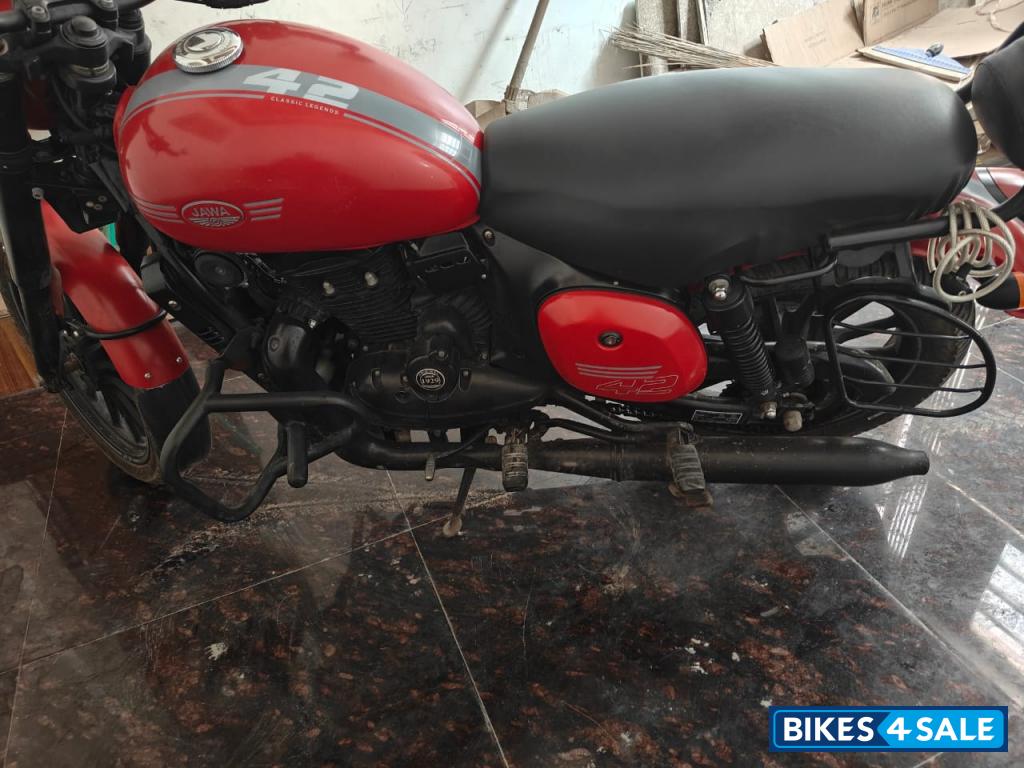 Red Jawa 42 Dual Channel ABS Orion Red