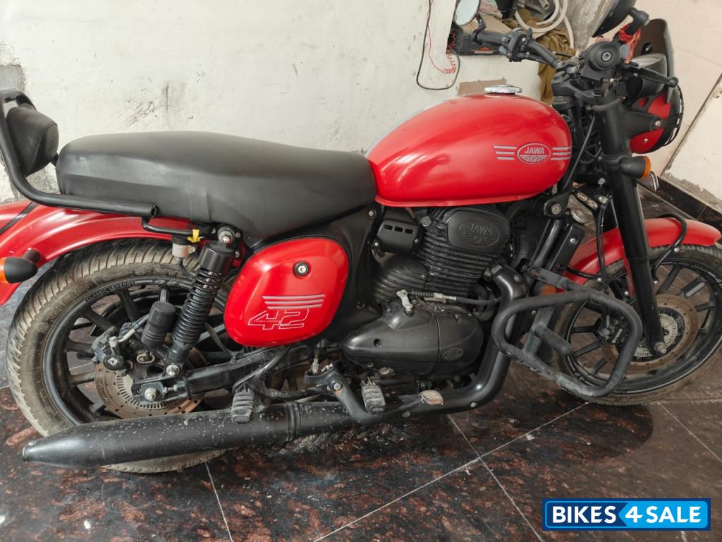 Red Jawa 42 Dual Channel ABS Orion Red