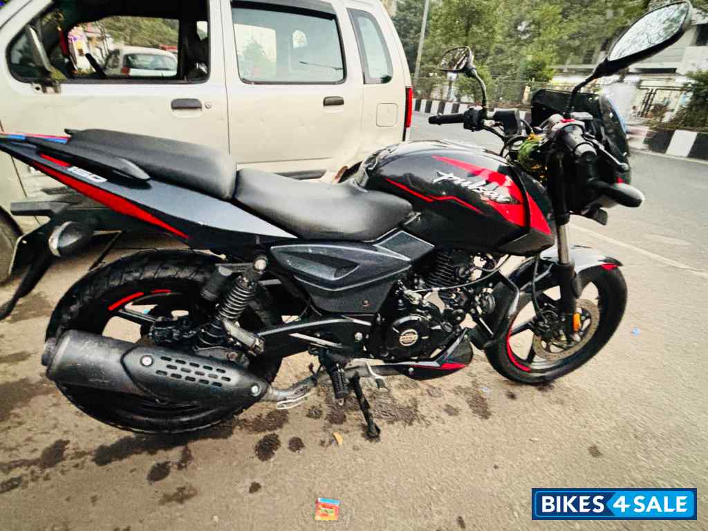 Black & Red Bajaj Pulsar 150 Twin Disc BS6