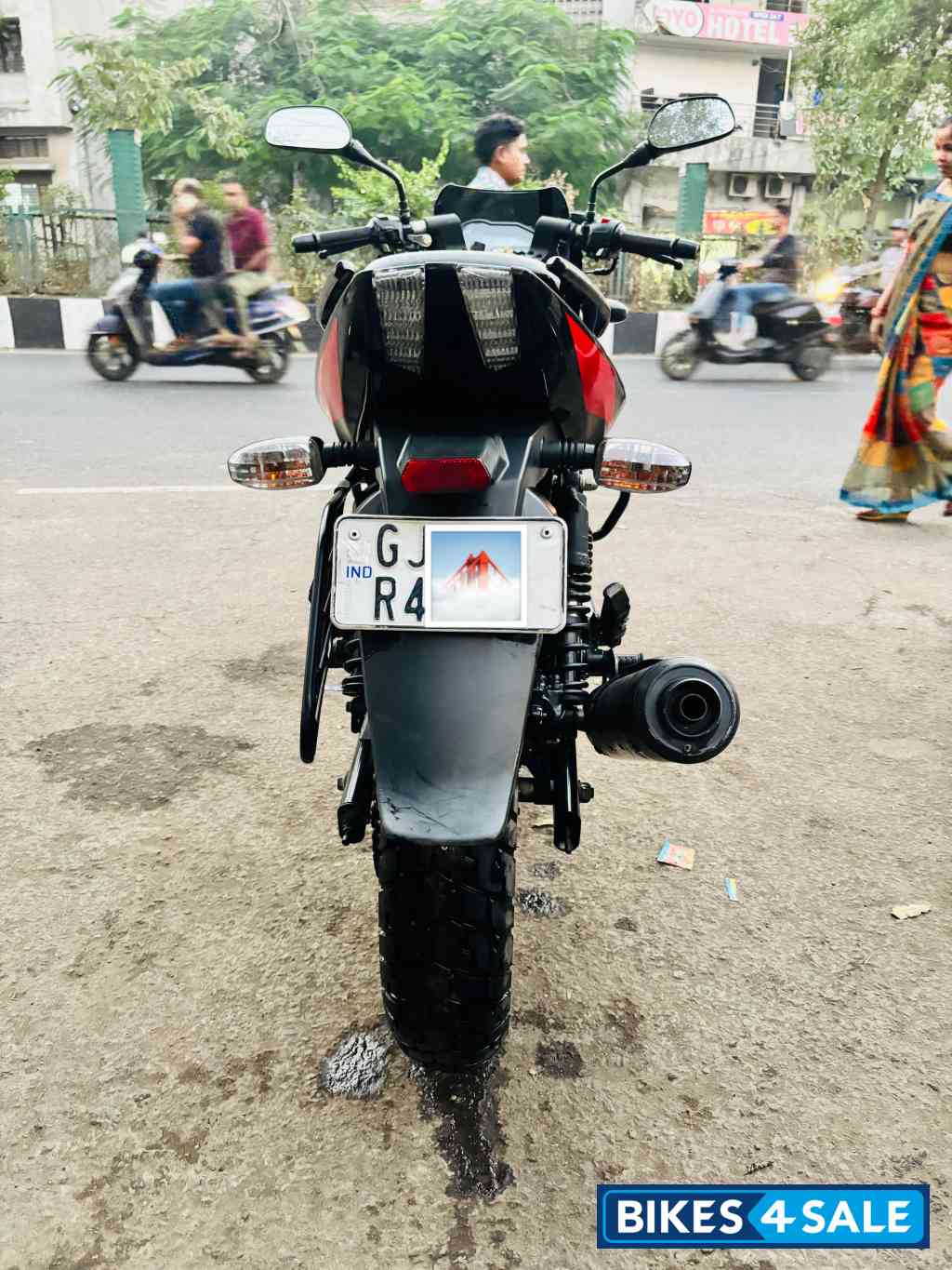 Black & Red Bajaj Pulsar 150 Twin Disc BS6