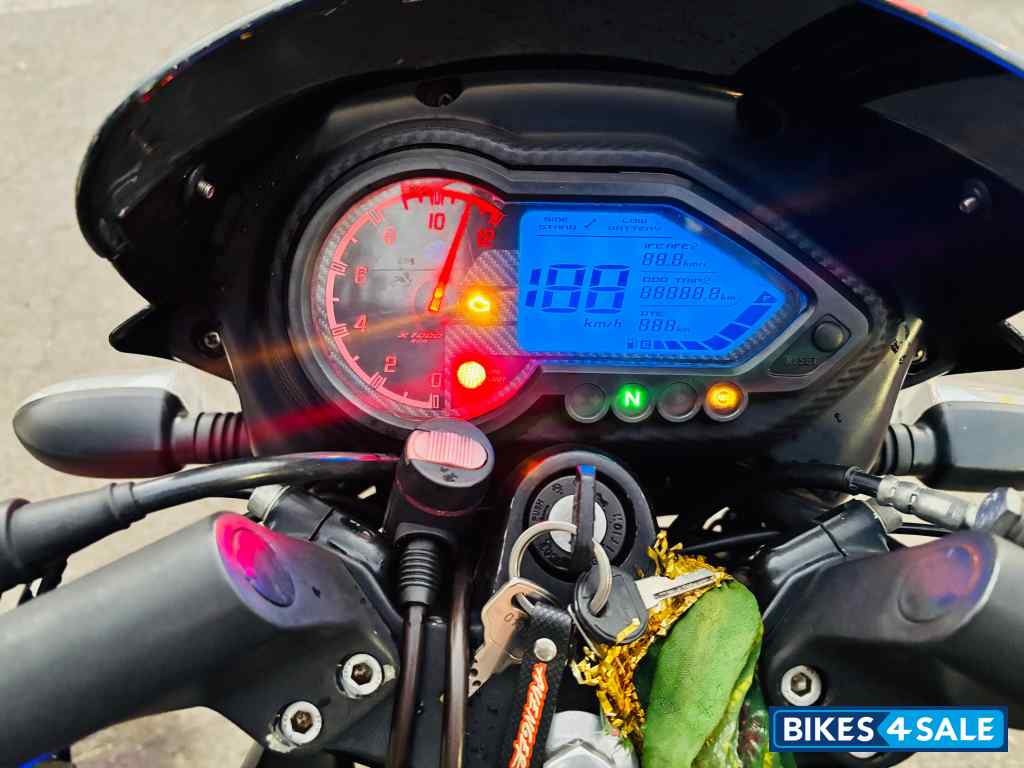 Black & Red Bajaj Pulsar 150 Twin Disc BS6
