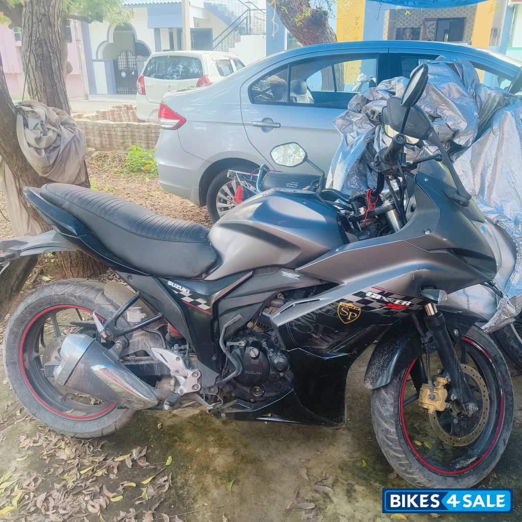 Suzuki Gixxer SF