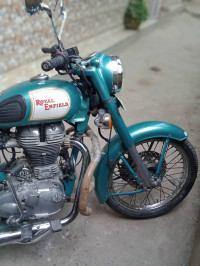 Royal Enfield Classic 500