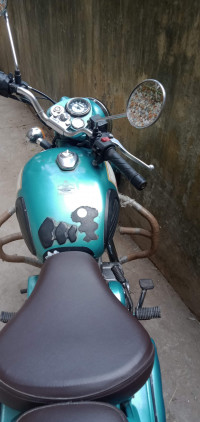 Royal Enfield Classic 500