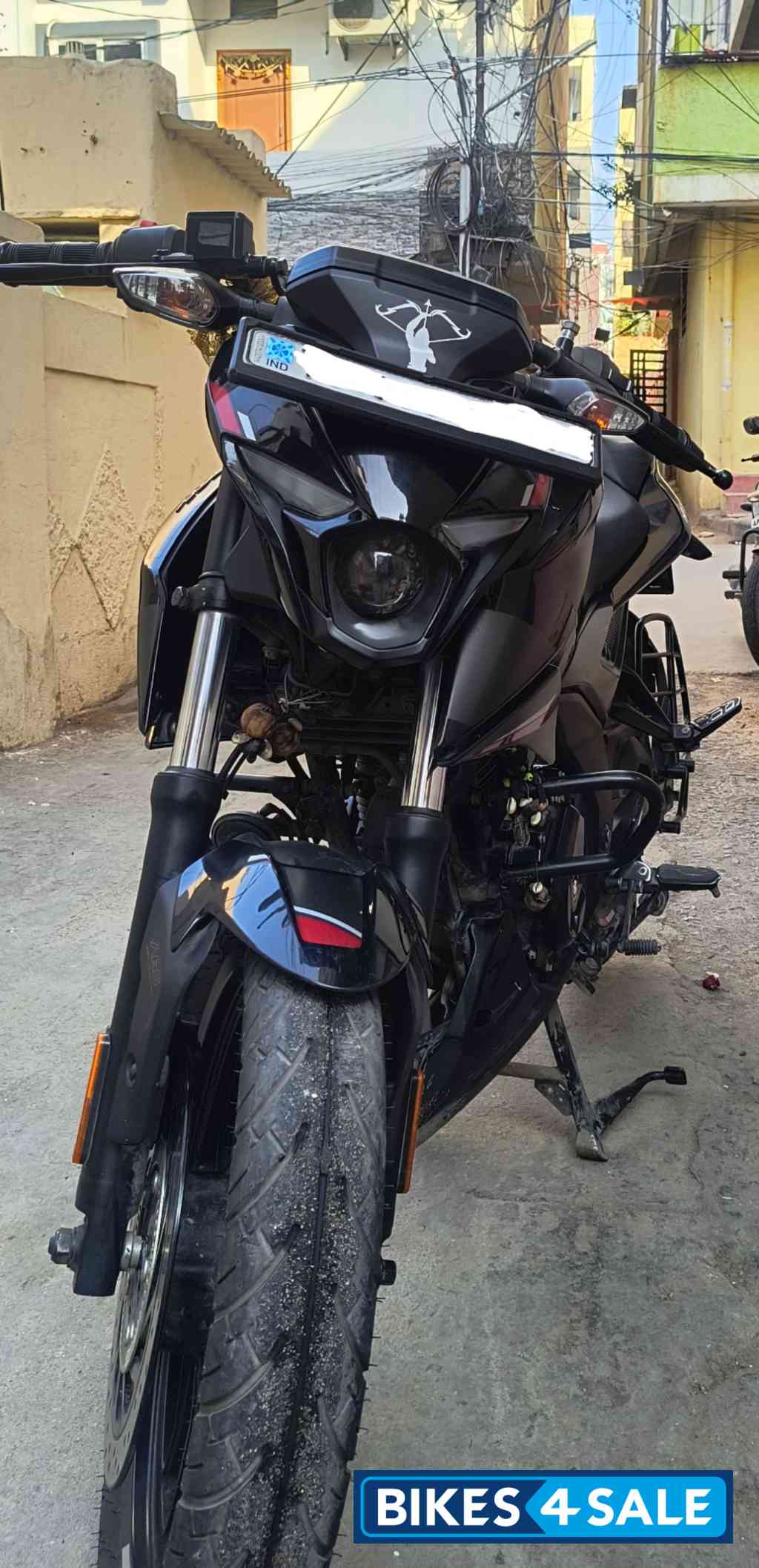 Black Bajaj Pulsar N160 Dual Channel ABS