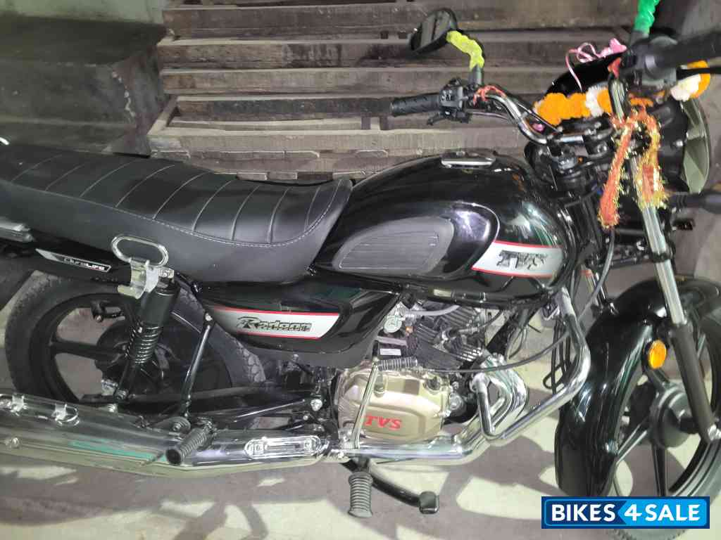 Black TVS Radeon BS6